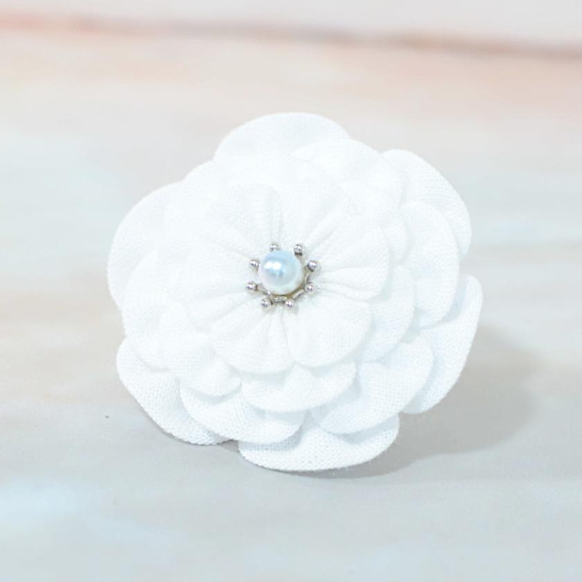 【アクセサリー】コットン (バレッタ、ヘアクリップ、ブローチ、ペンダント 4点セット ) | つまみ細工