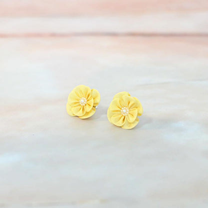【アクセサリー】イエロー (ハットピンブローチ、ブローチ、ノンホールピアス、ヘアクリップ 4点セット ) | つまみ細工