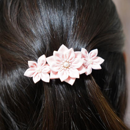 【アクセサリー】桜 (バレッタ、三角ブローチ、四角ブローチ、丸ブローチ 4点セット ) | つまみ細工