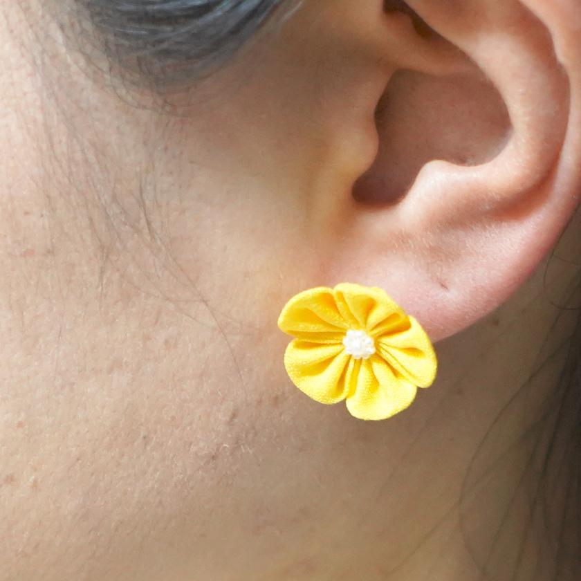 【アクセサリー】ゴールデンイエロー (バレッタ、ハットピンブローチ、ピアス、ヘアピン 4点セット ) | つまみ細工
