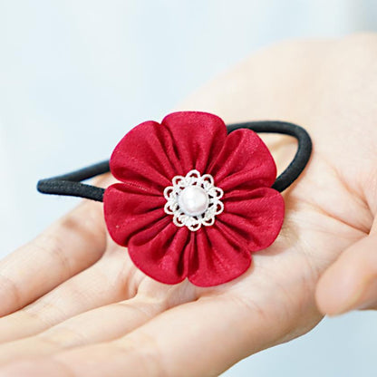 【アクセサリー】茜 (丸ブローチ、六角ブローチ、ヘアクリップ、ヘアゴム 4点セット ) | つまみ細工