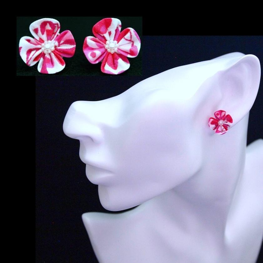 【アクセサリー】リバティプリント柄 (丸ブローチ、4弁花ブローチ、ピアス、ペンダント : 4点セット ) | つまみ細工