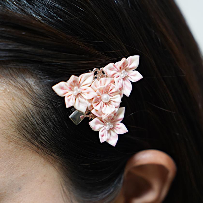 【アクセサリー】ウィローウッド柄 (ブローチ、ヘアクリップ、リング、ピアス 4点セット ) | つまみ細工