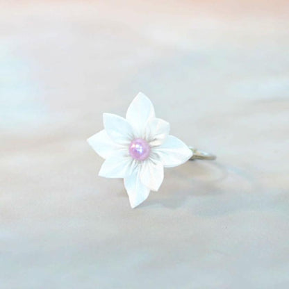 【アクセサリー】純白 (バレッタ、ブローチ、ピアス、リング 4点セット ) | つまみ細工