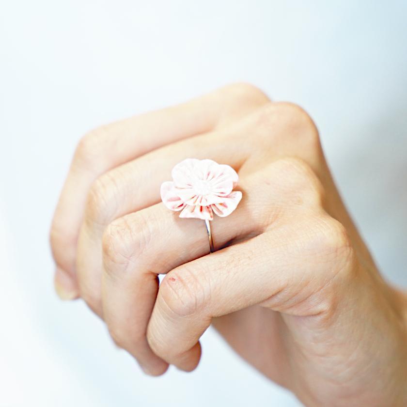 【アクセサリー】ウィローウッド柄 (ブローチ、ヘアクリップ、リング、ピアス 4点セット ) | つまみ細工