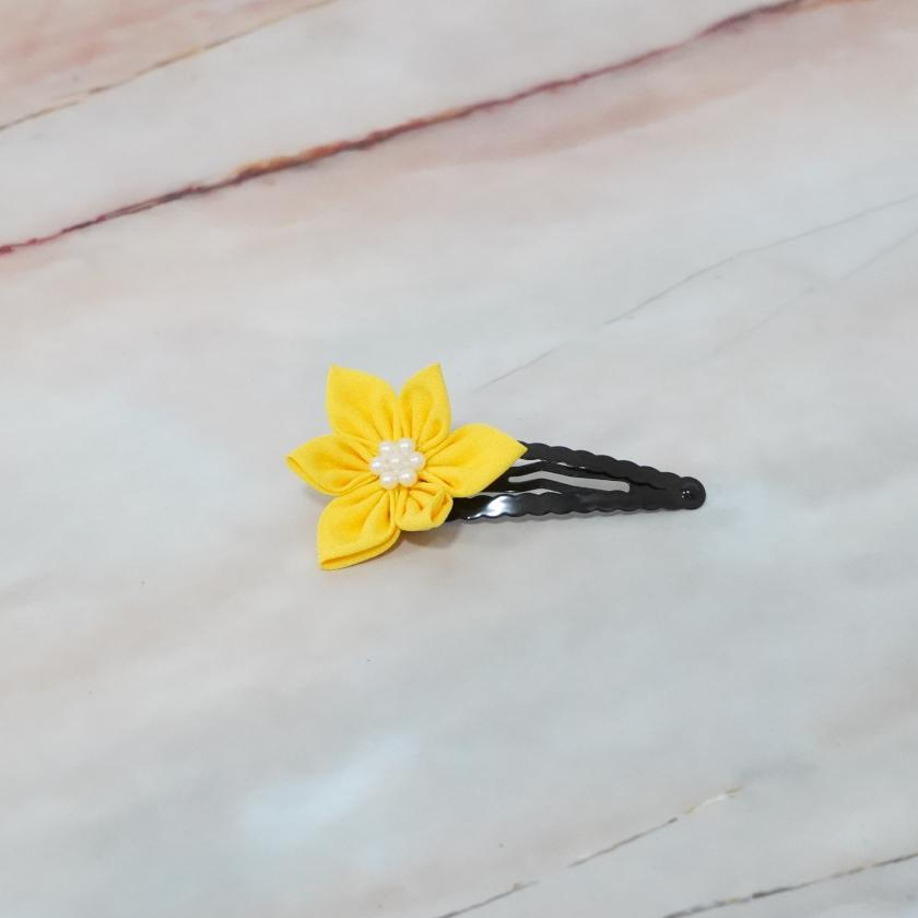 【アクセサリー】ゴールデンイエロー (バレッタ、ハットピンブローチ、ピアス、ヘアピン 4点セット ) | つまみ細工