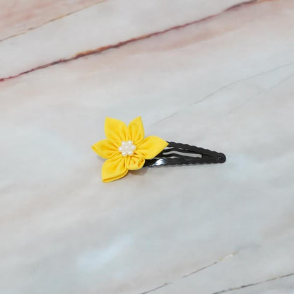 【アクセサリー】ゴールデンイエロー (バレッタ、ハットピンブローチ、ピアス、ヘアピン 4点セット ) | つまみ細工