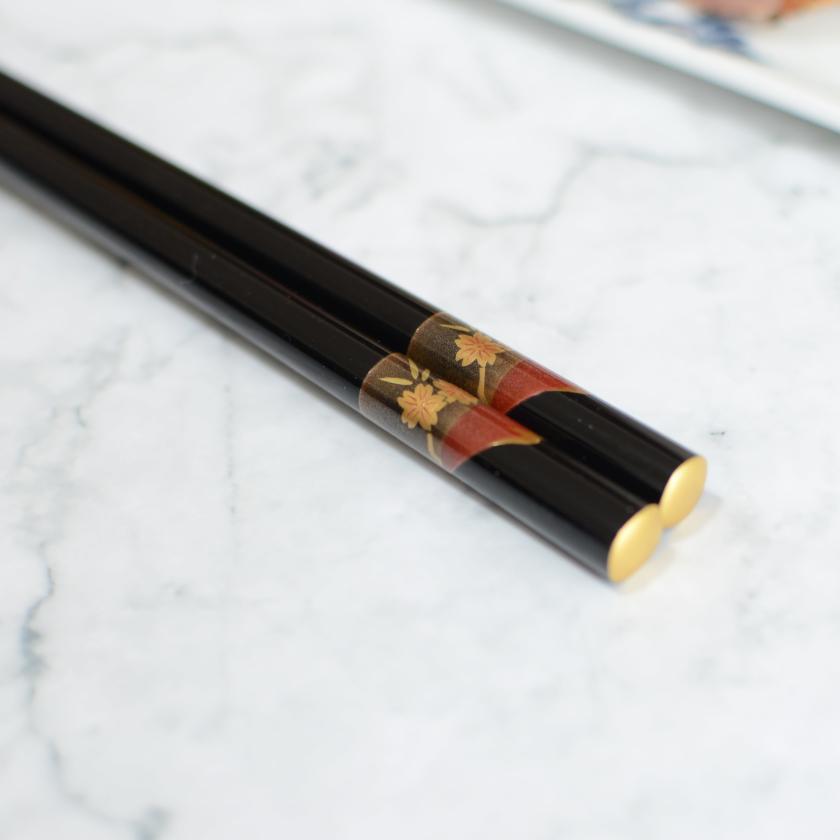 【輪島うるし箸 】橋本幸作漆器店 手描き蒔絵箸 富士桜 黒 (1膳, 名入れ可)