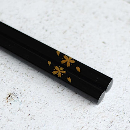 【輪島うるし箸 】橋本幸作漆器店 手描き蒔絵箸 花便り 黒 (1膳, 名入れ可)