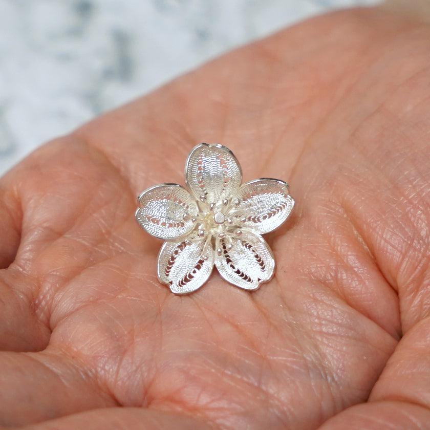 【ピアス】Cherry blossam drop | 銀細工 | CHECOS