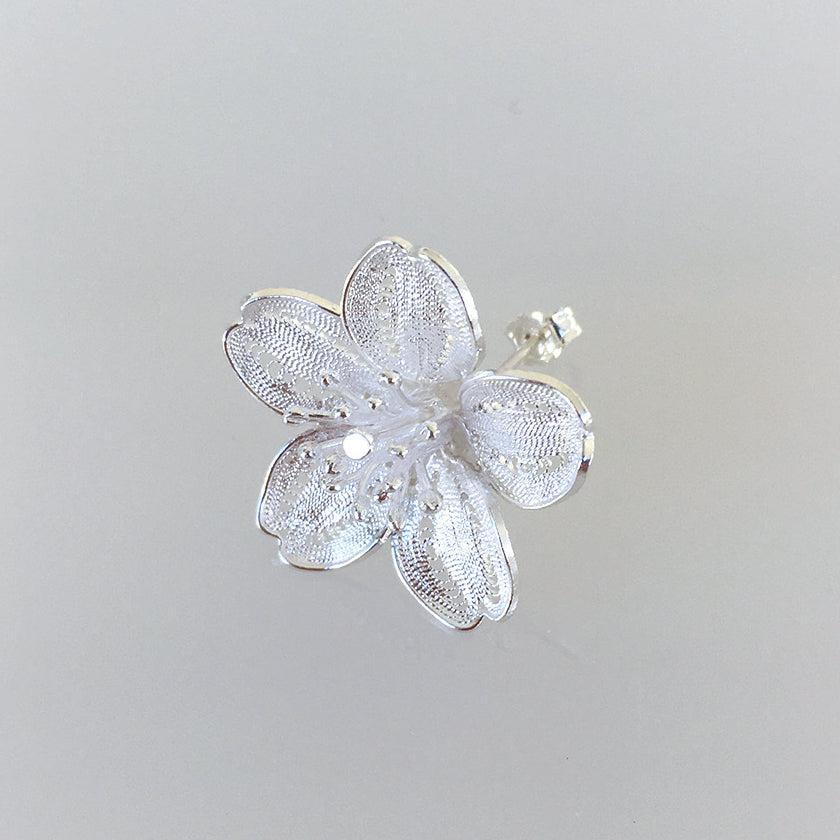 【ピアス】Cherry blossam drop | 銀細工 | CHECOS