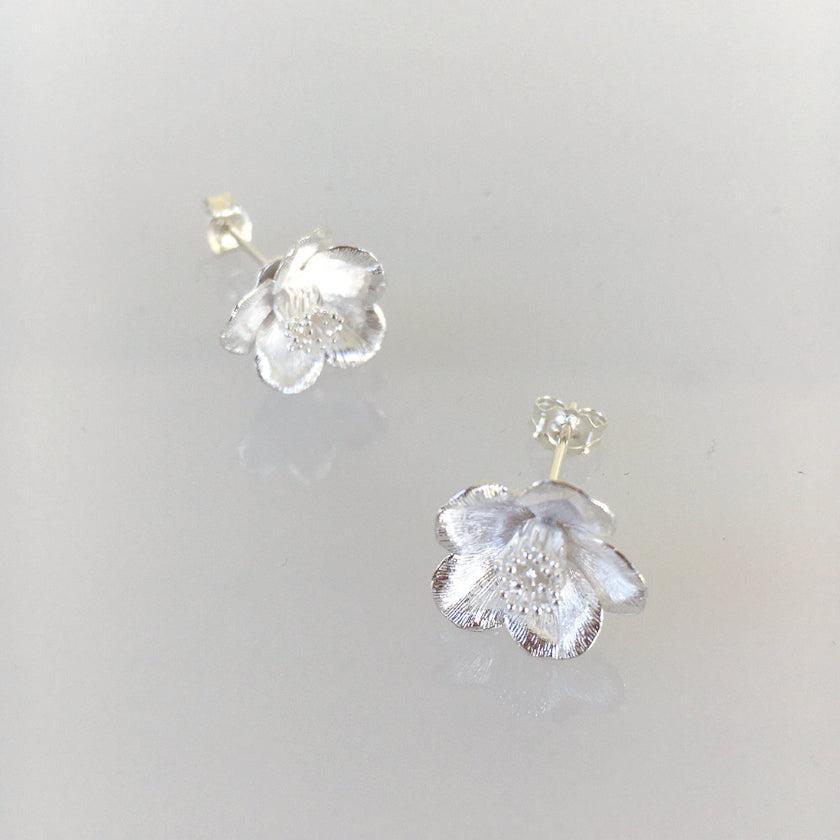 【ピアス】Camellia | 銀細工 | CHECOS