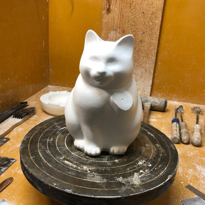 【招き猫】へそくりの招き猫 弍号 黒丸 | 肥前吉田焼 | Kata Koto