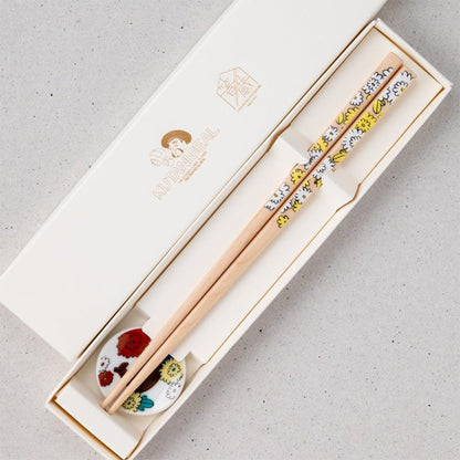 【箸】KUTANI SEAL 菊 22.5cm (食洗機 可) 箸置き ギフト箱付 | 若狭の塗箸 | 箸蔵まつかん