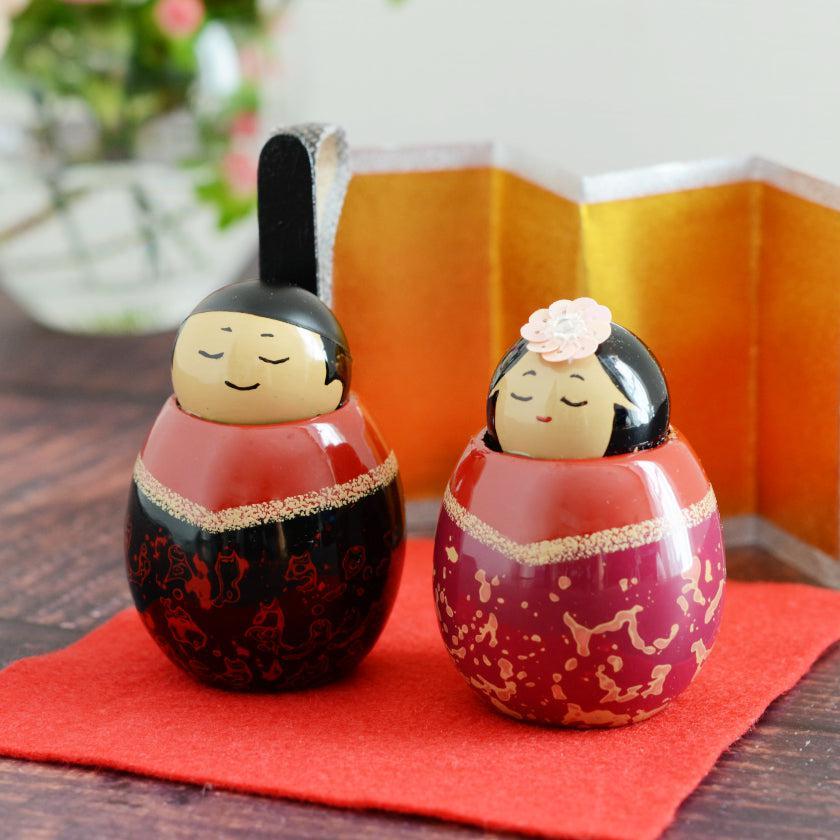 【ひな人形】ミニ親王飾り (殿:黒、姫:紅) | 津軽塗