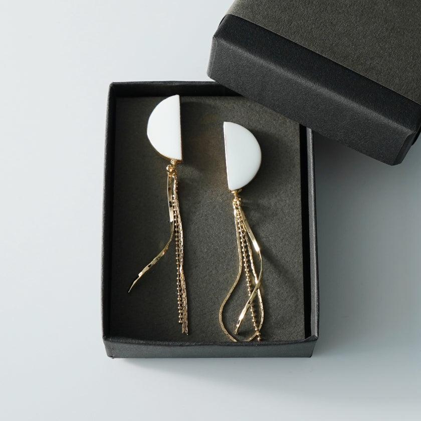 【ピアス】半月 | 有田焼 | 6.kiln
