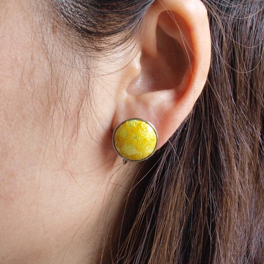【イヤリング】丸15mm 透(Suke) 全6色 | 無線銀貼七宝