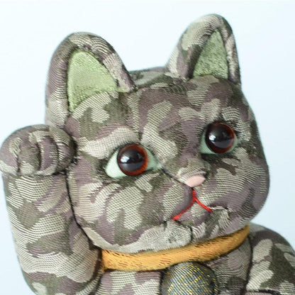 【招き猫】迷彩柄 (緑) M | 江戸木目込み | 柿沼人形