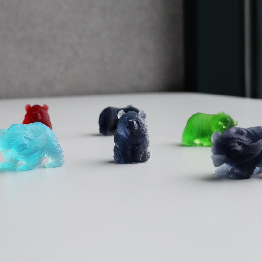 【置物】sinkop 鮭喰い熊 (水色) | アイヌ工芸