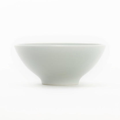 【お茶碗】佐賀県から 有田焼の はじめてのお茶碗 | “0歳からの伝統ブランドaeru”