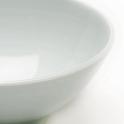 【お茶碗】佐賀県から 有田焼の はじめてのお茶碗 | “0歳からの伝統ブランドaeru”