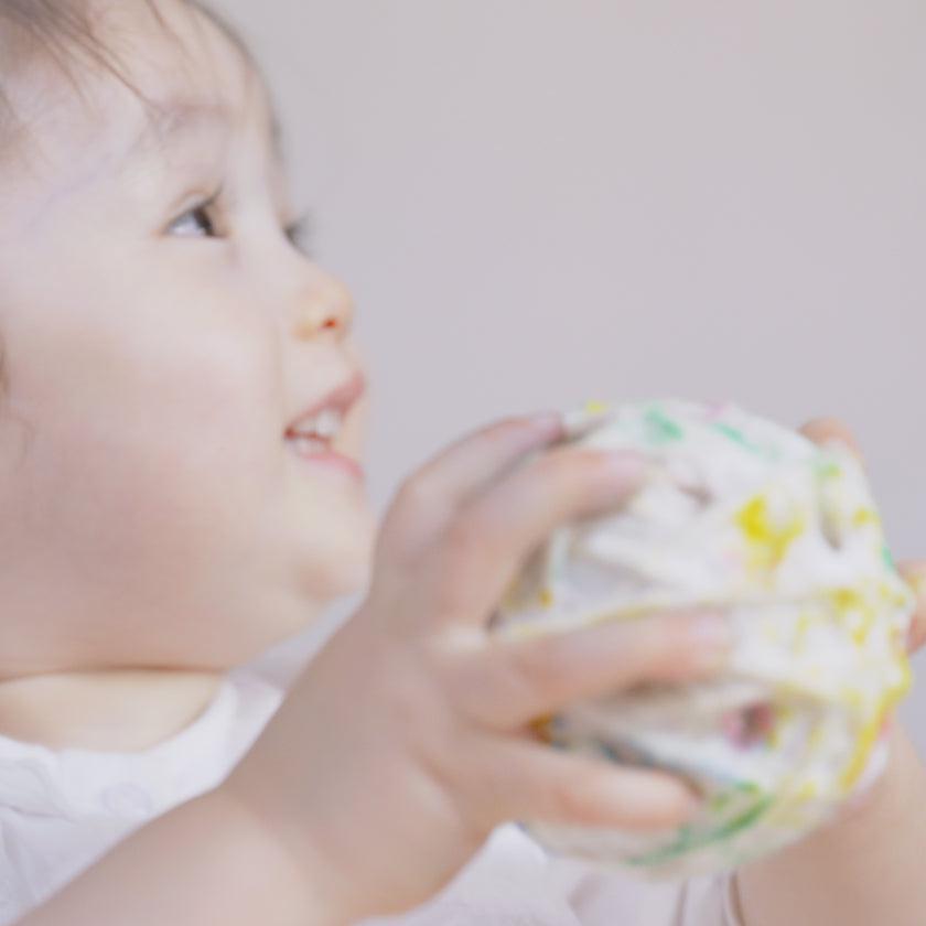 【おもちゃ】愛媛県から 手漉き和紙の ボール | “0歳からの伝統ブランドaeru”