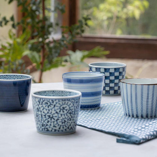 【カップ 5点セット】藍屋絵変り カップ揃 | 波佐見焼 | 西海陶器