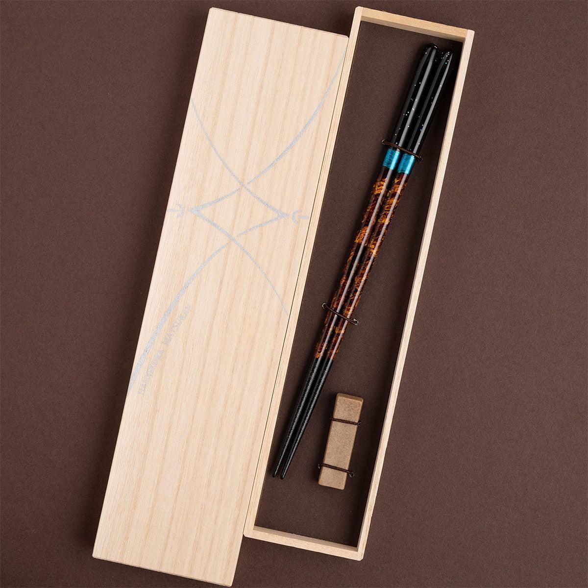 【箸】 夜空 宵 砂岩箸置付 (22.5cm) 桐箱 | 筆描き | 結晶