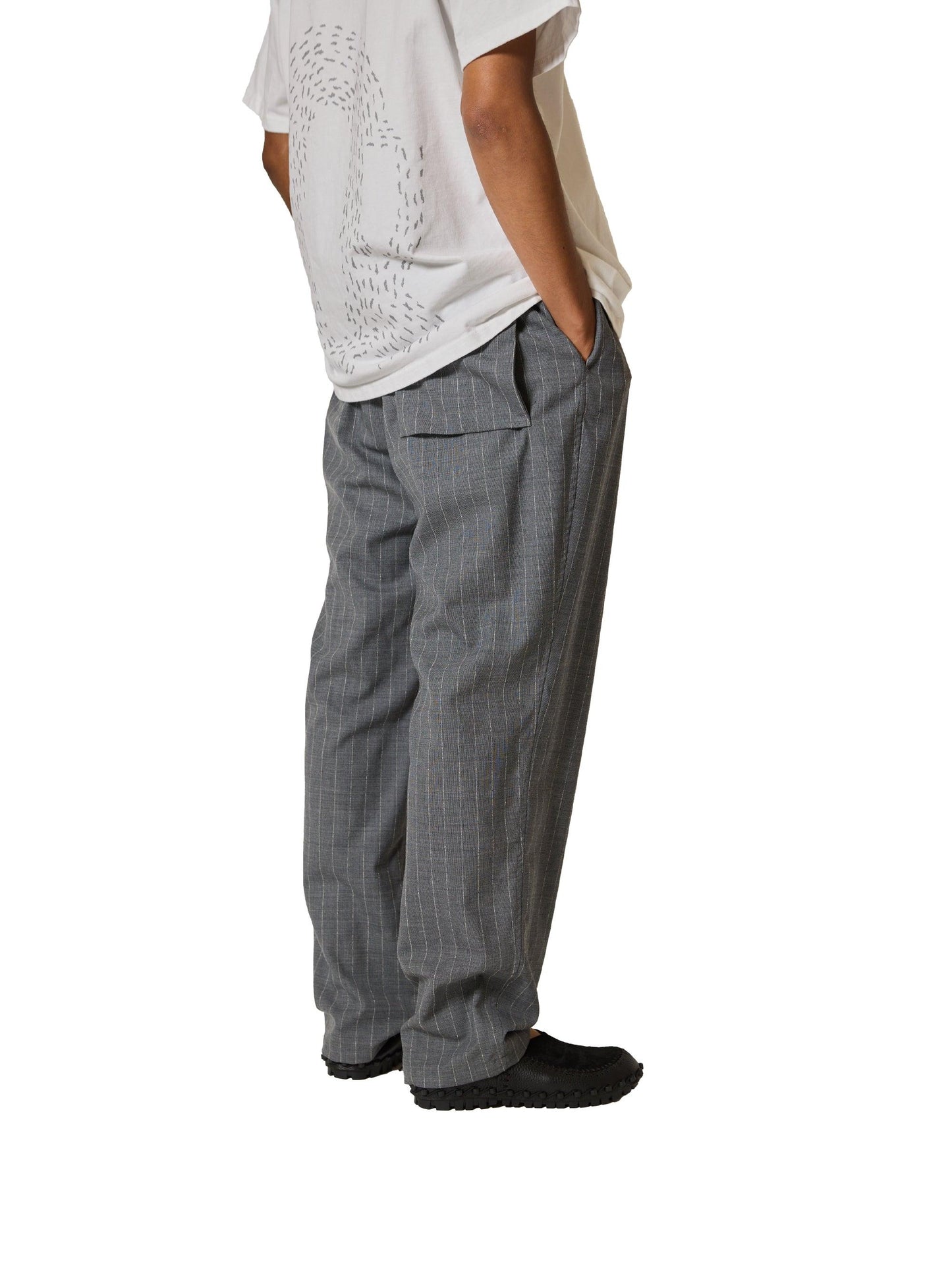 RESEARCHED EASY PANTS WOOL SATIN CHALK STRIPE 褲子