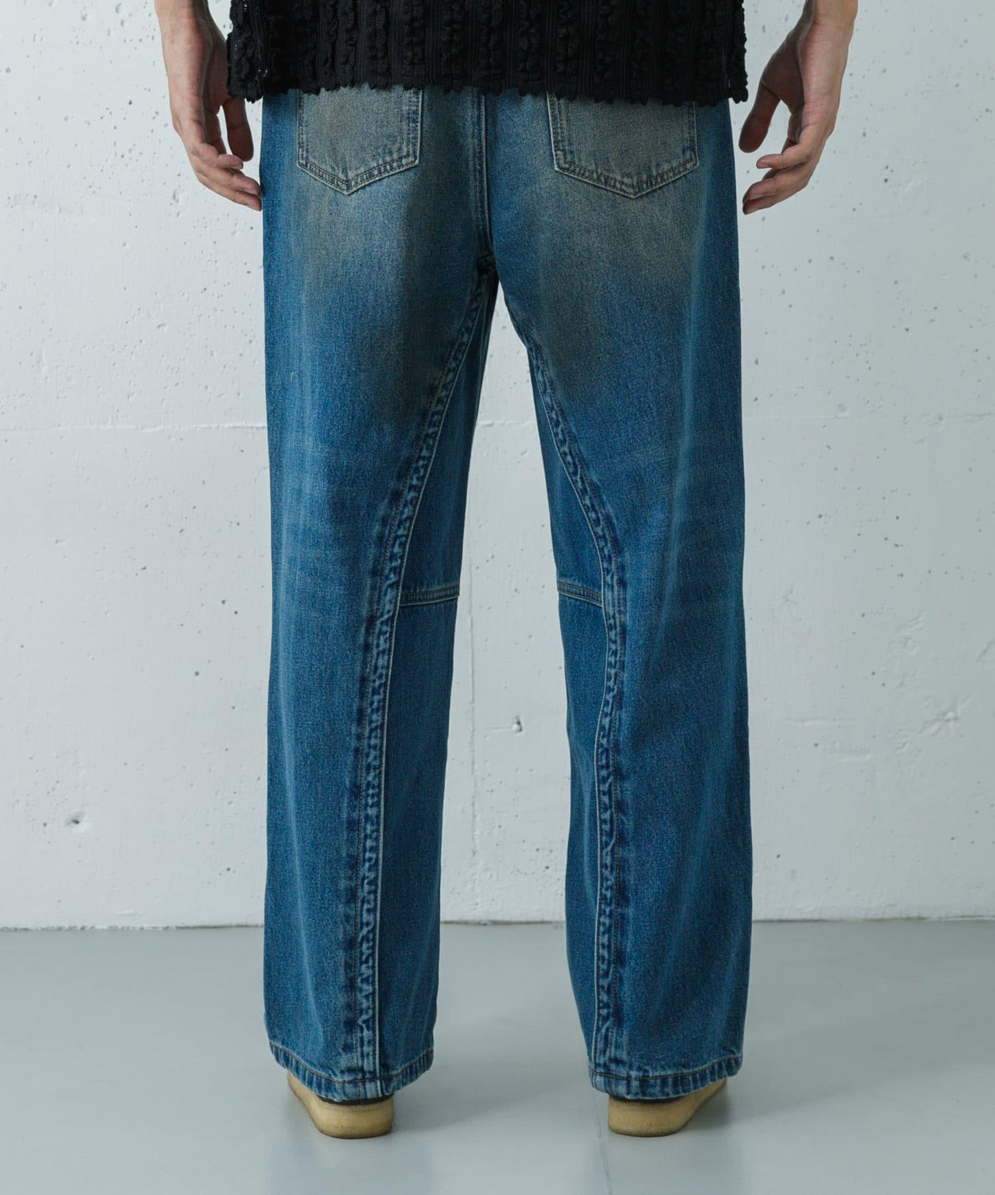 中性疊層設計寬鬆 LAYERED WIDE JEANS 牛仔褲