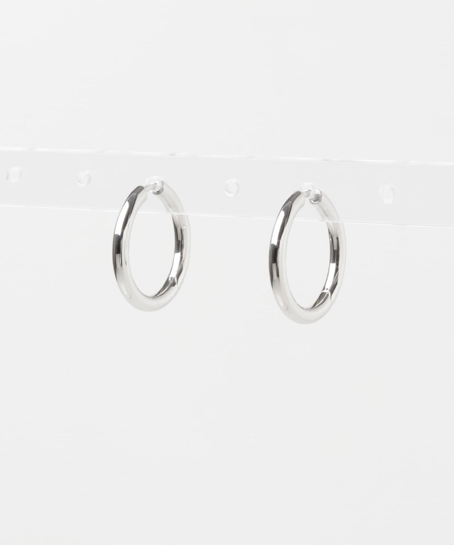 TOM WOOD CLASSIC HOOPS MEDIUM 經典款中號圓環耳環