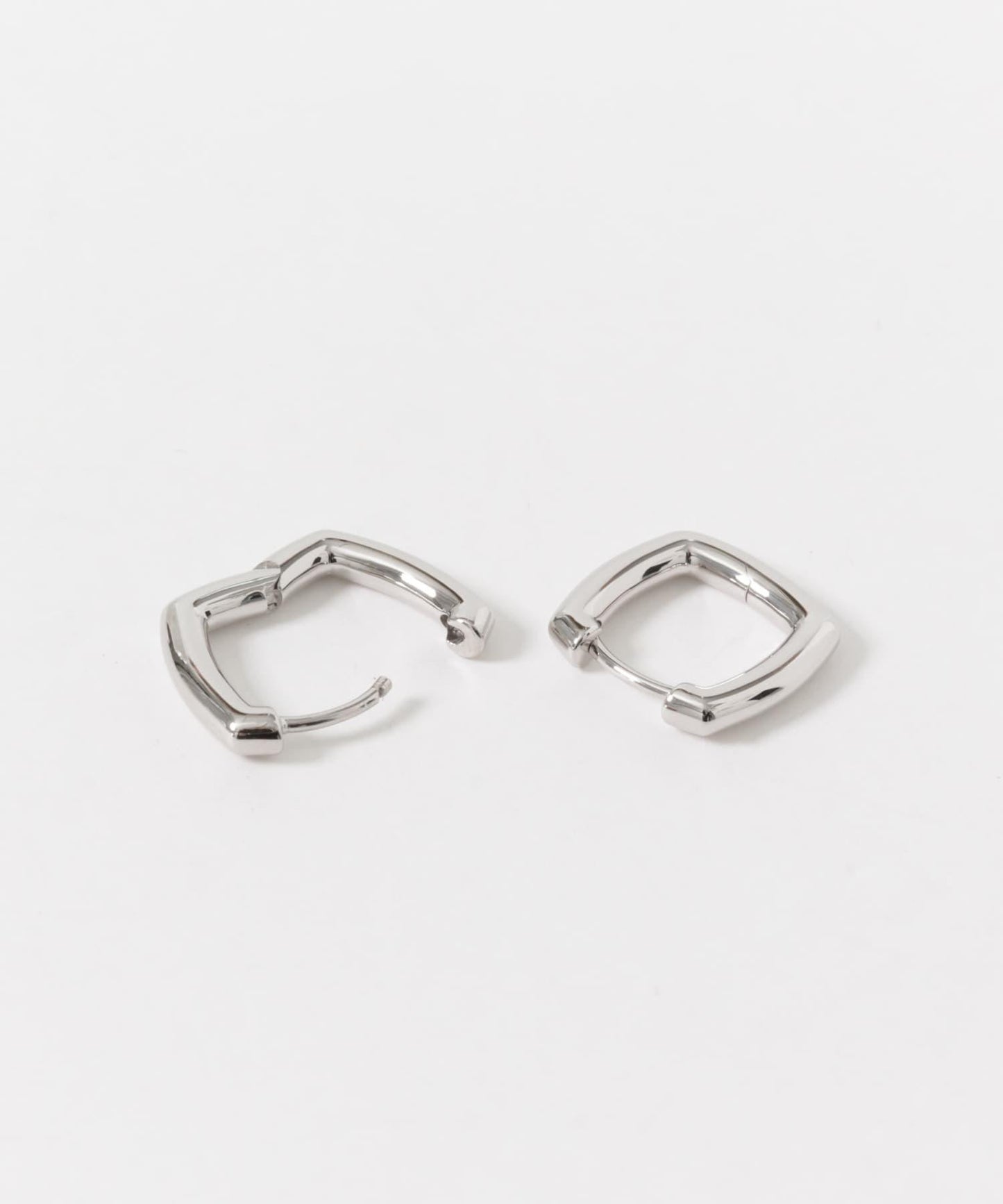 TOM WOOD FRAME HOOPS SMALL 圈式耳環