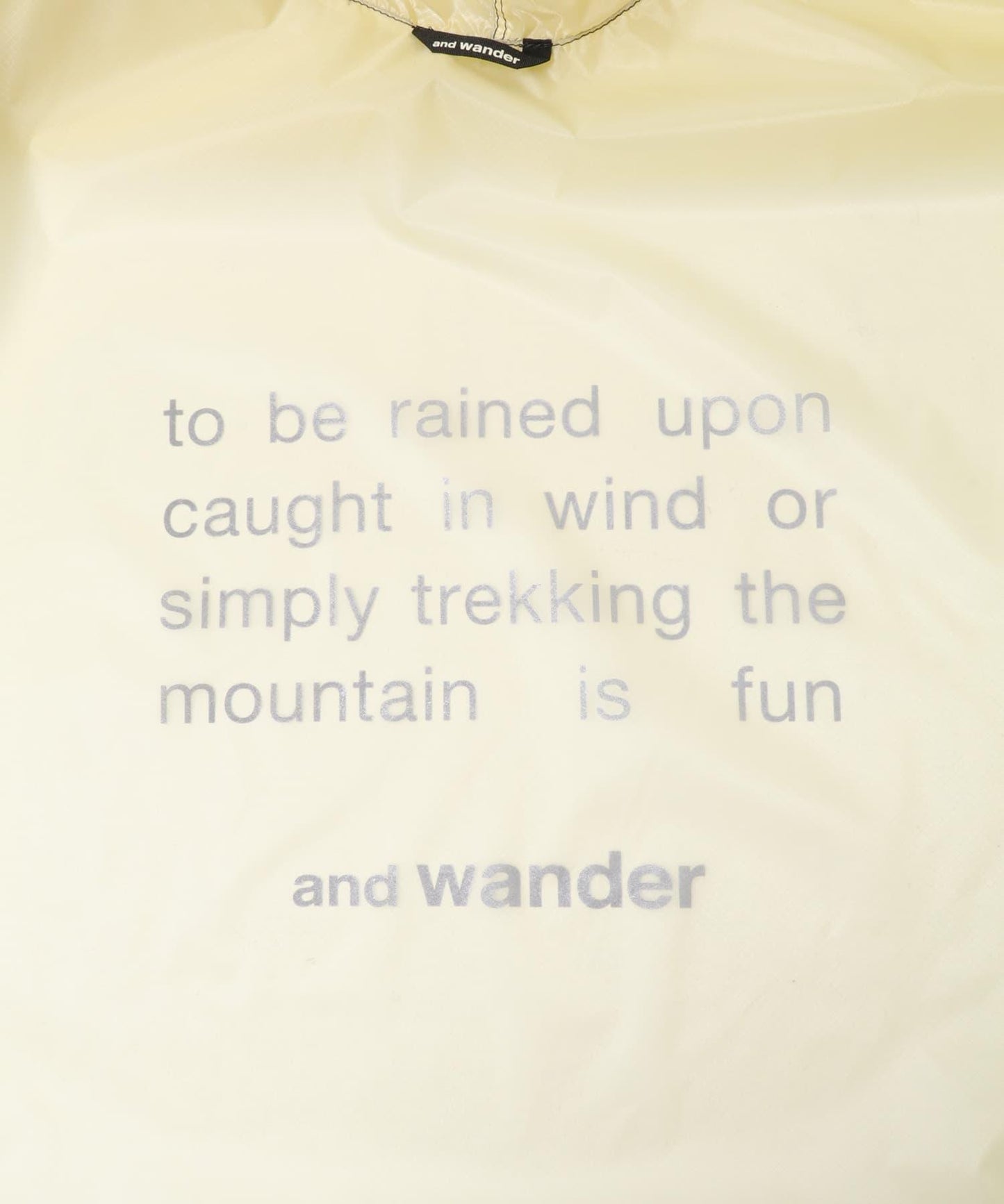 and wander SIL PONCHO 斗篷