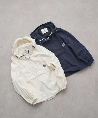 防潑水再生尼龍套頭風衣外套