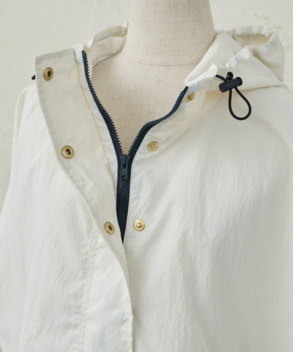 防潑水再生尼龍套頭風衣外套