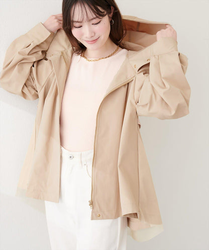 背部網紗荷葉擺設計 戶外風夾克