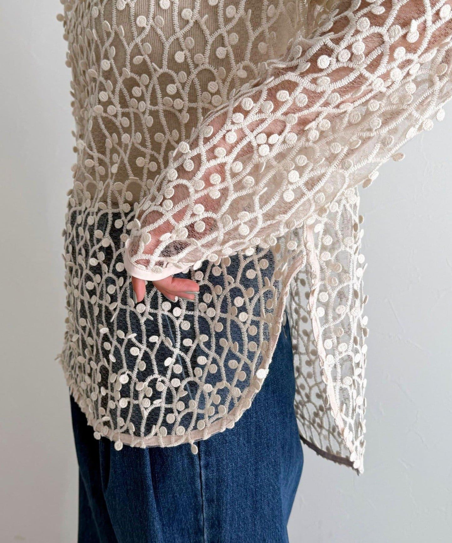 焦點圓點刺繡套頭上衣