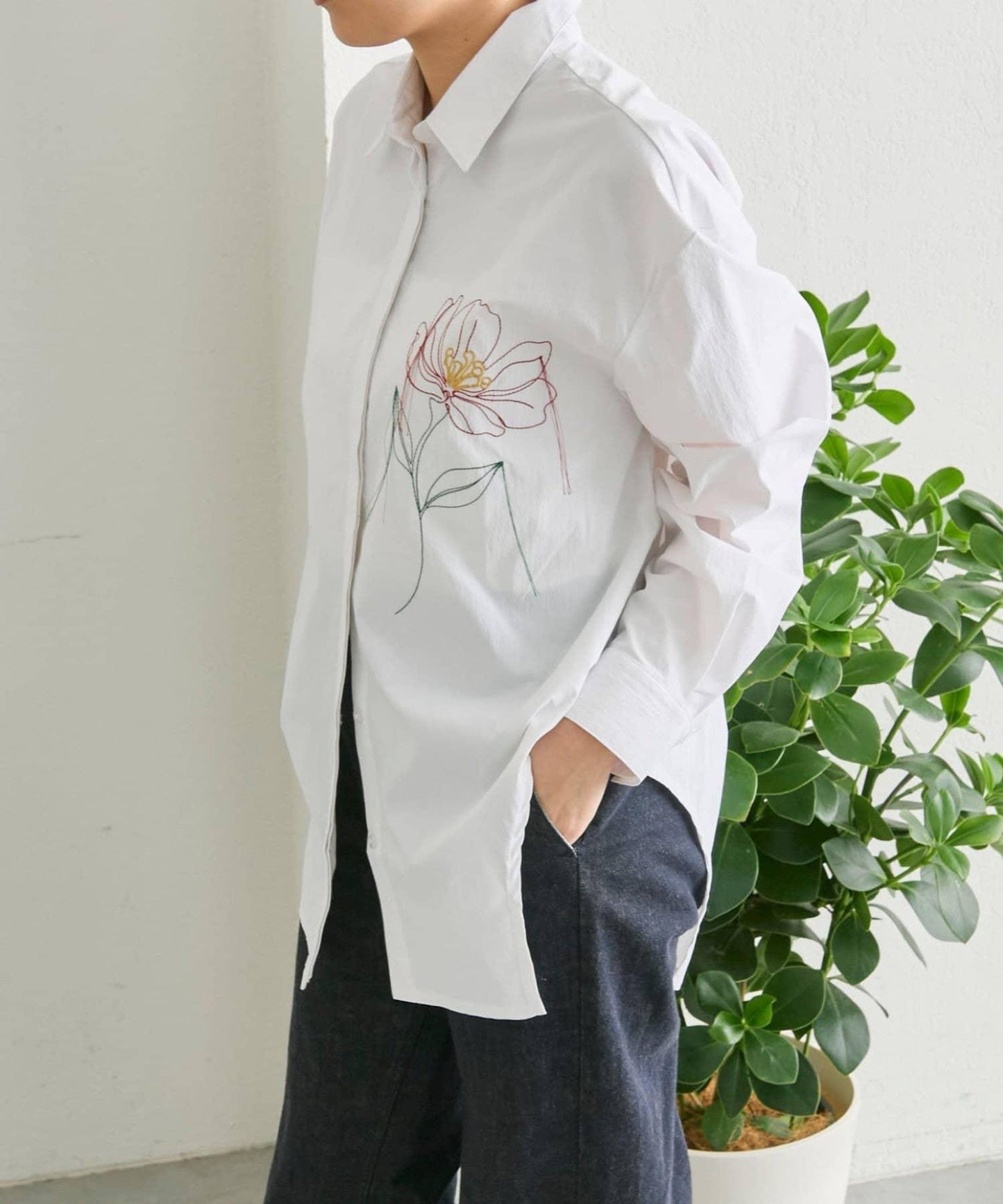 高剪裁 花刺繡 襯衫