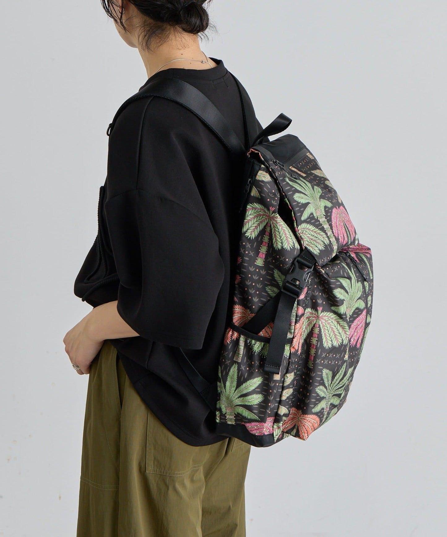輕量棕櫚圖案 ear PAPILLONNER sampo×ear 雙肩包