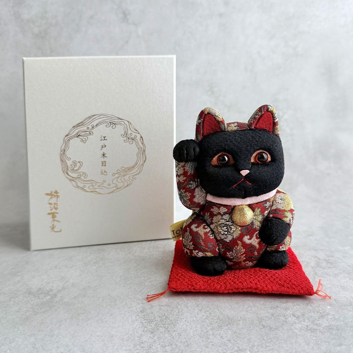 【招き猫】名物裂 S | 江戸木目込み | 柿沼人形