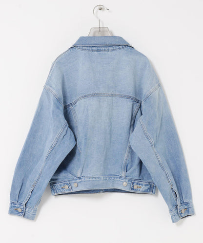 LEVI’S EXCLUSIVE 90S TRUCKER