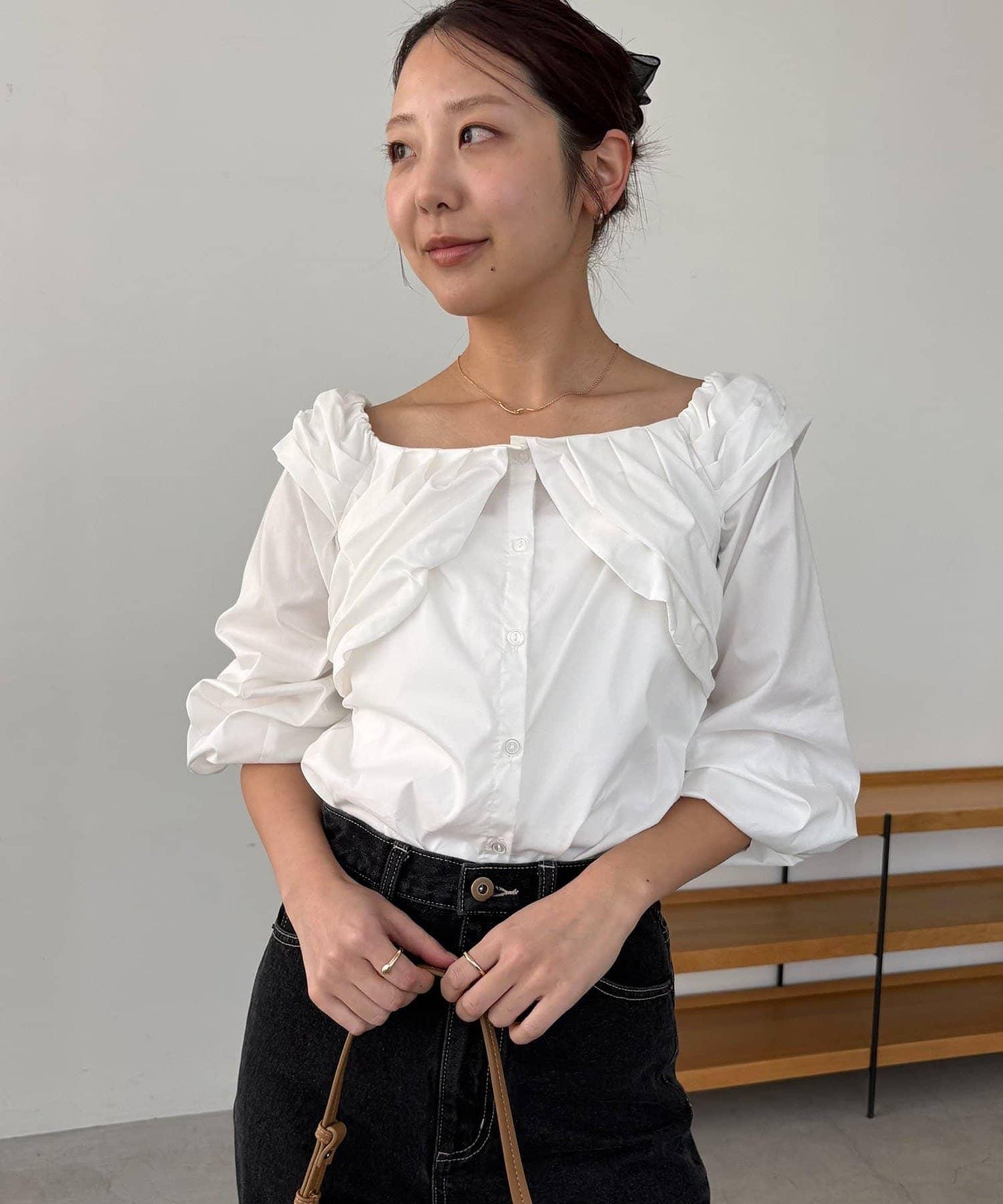 CAPRICIEUX LE'MAGE 一字肩泡泡袖上衣