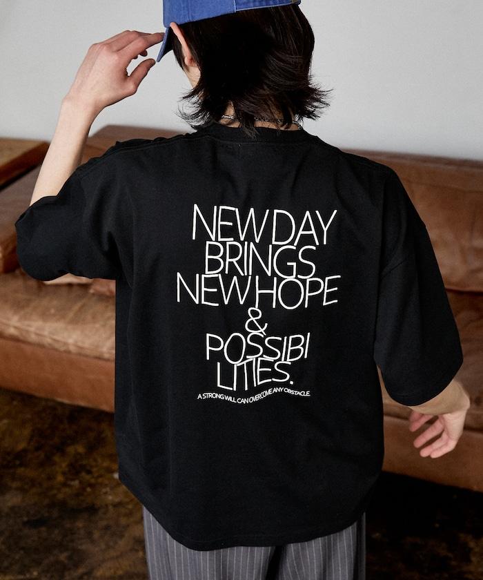 LOVE POP STUDIO NEW DAY 字母排版印花 短袖T恤