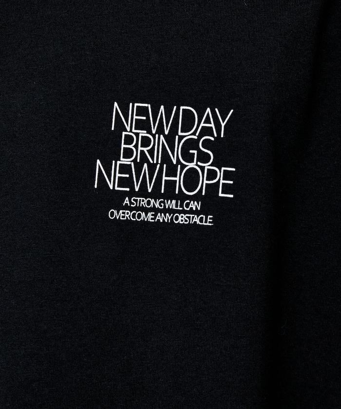 LOVE POP STUDIO NEW DAY 字母排版印花 短袖T恤