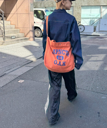 防潑水帆布斜挎包 UNISEX