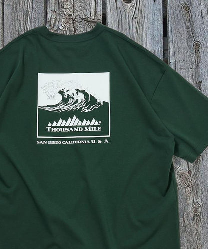THOUSAND MILE×FREAK'S STORE 抗菌防臭 吸水速幹 背部波浪字母印花 功能T恤