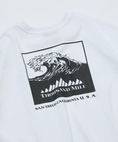 THOUSAND MILE×FREAK'S STORE 抗菌防臭 吸水速幹 背部波浪字母印花 功能T恤