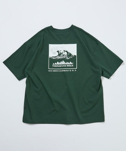 THOUSAND MILE×FREAK'S STORE 抗菌防臭 吸水速幹 背部波浪字母印花 功能T恤