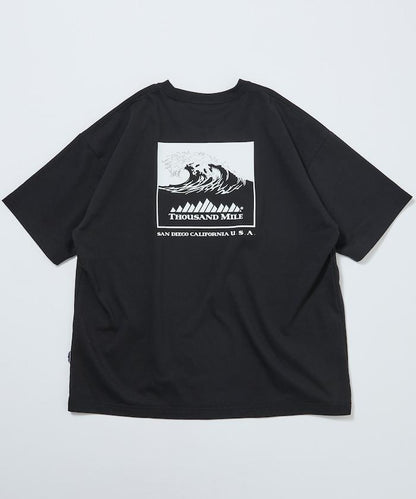 THOUSAND MILE×FREAK'S STORE 抗菌防臭 吸水速幹 背部波浪字母印花 功能T恤