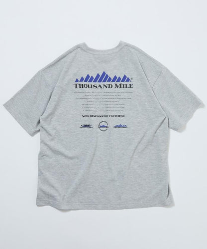 抗菌防臭 吸水速幹 後背印花 歷史Logo THOUSAND MILE×FREAK'S STORE 聯名 T恤